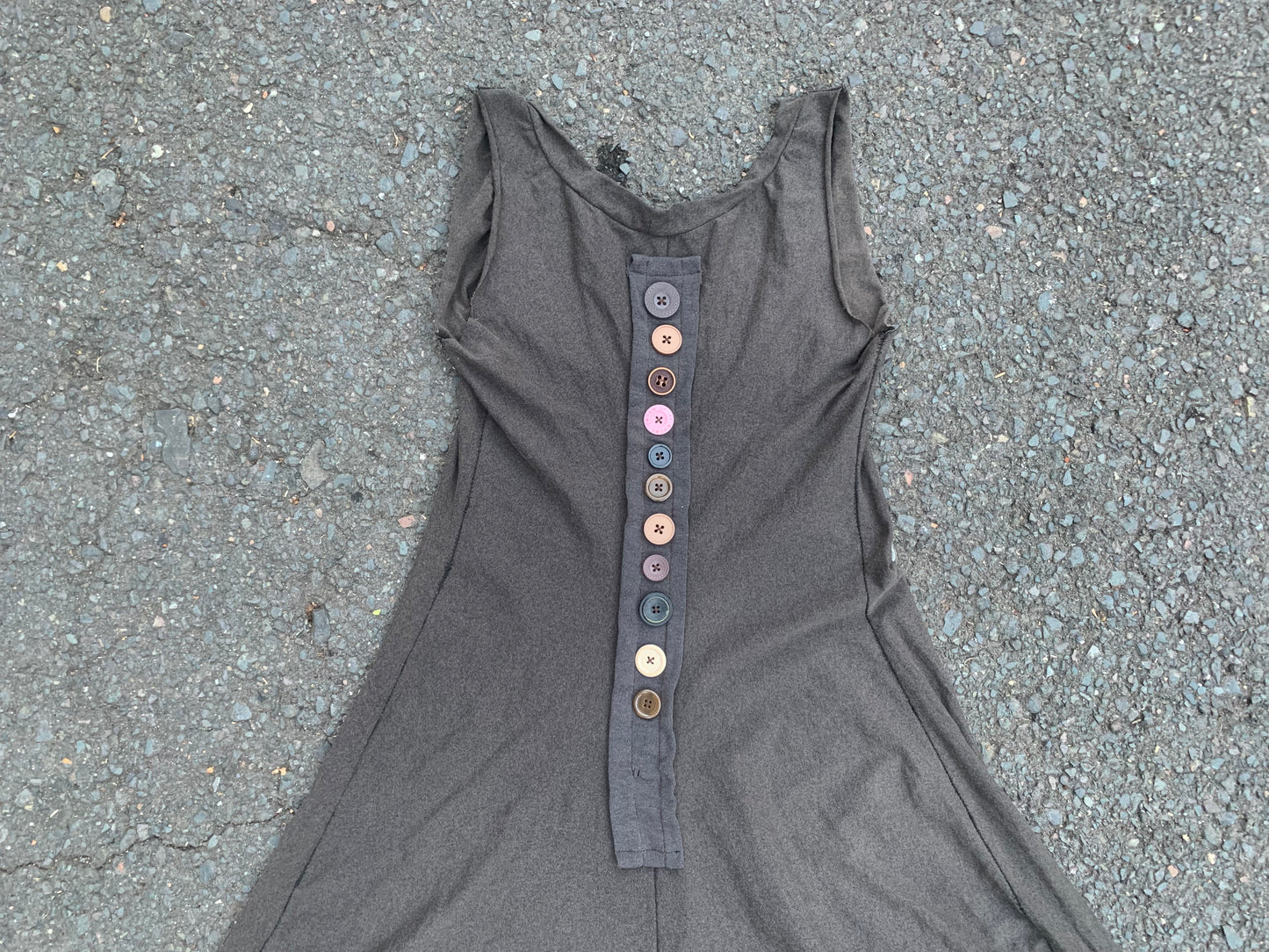 Button spine dress