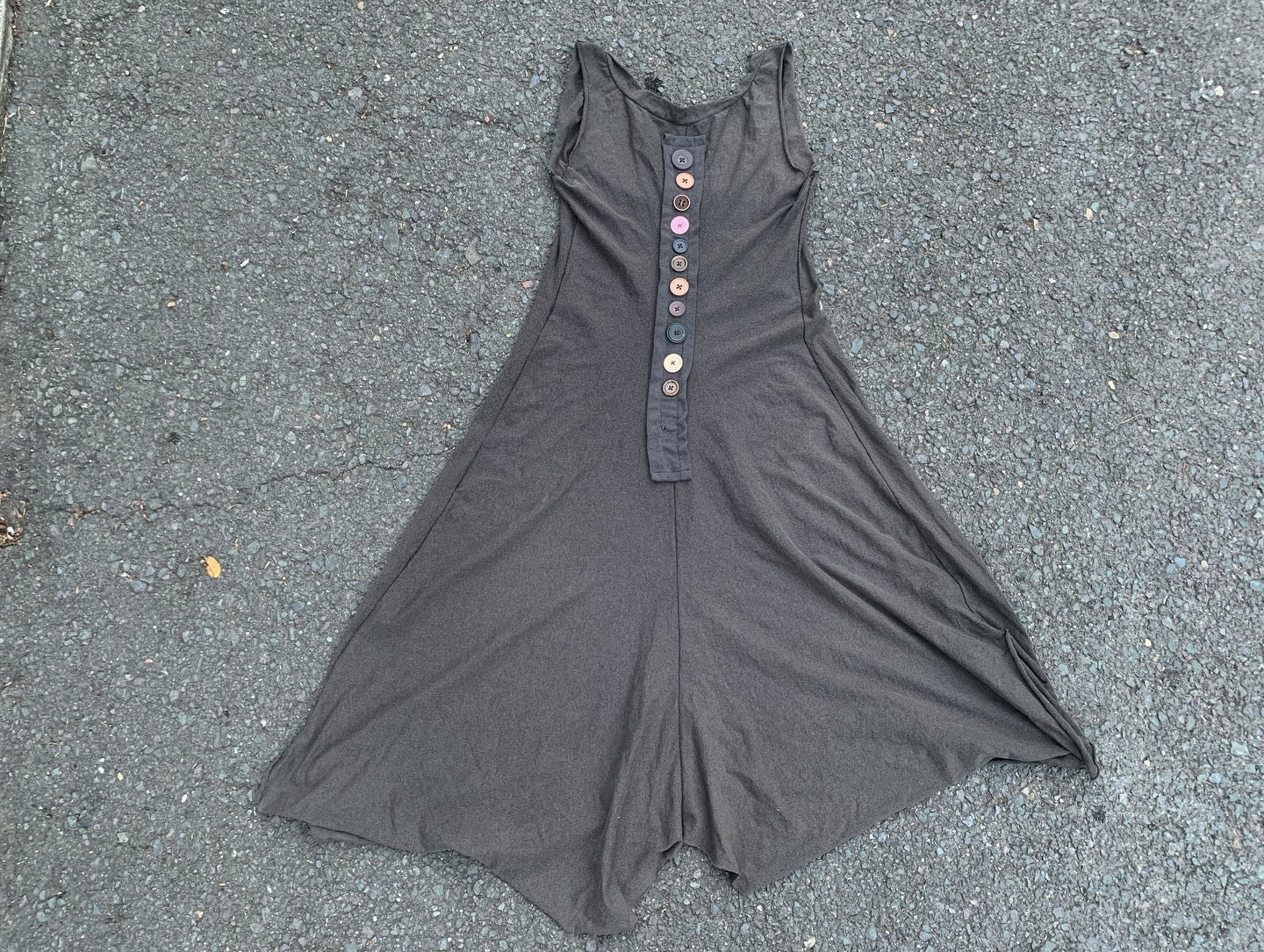 Button spine dress